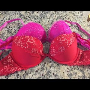 NWOT Victoria's Secret Bras - 32C